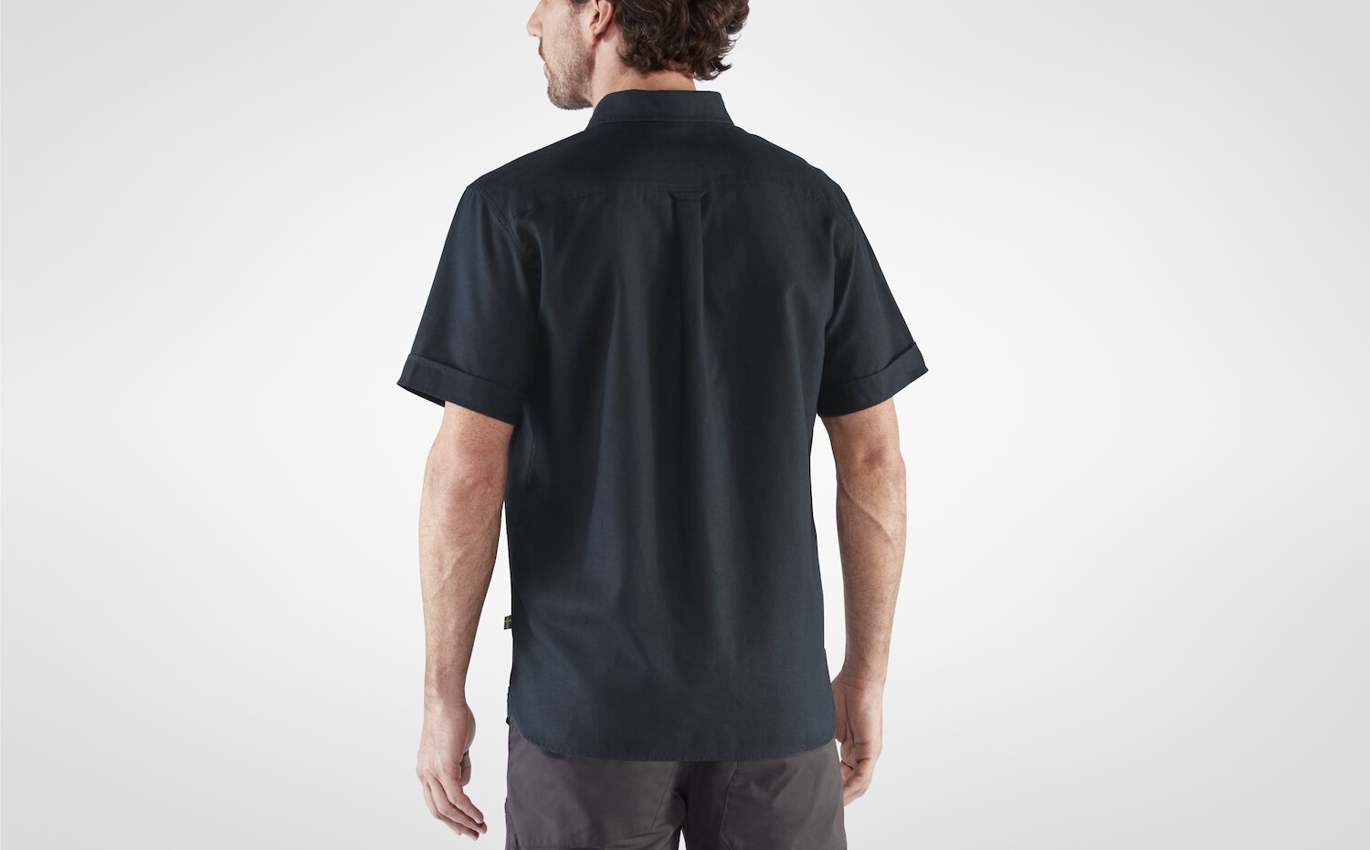Fjällräven Övik Travel Shirt SS M Liveansicht hinten