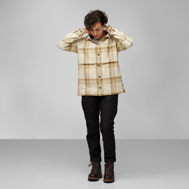 frisliv-fjaellraeven-singi-flannel-overshirt-w-8698-live-a