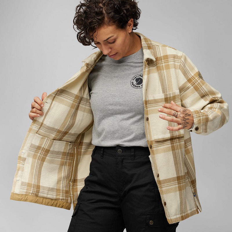frisliv-fjaellraeven-singi-flannel-overshirt-w-8698-live-d
