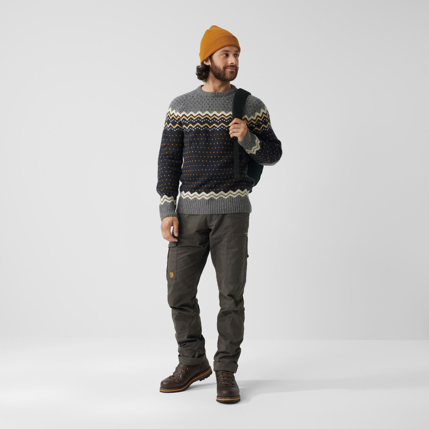 frisliv-fjaellraeven-oevik-knit-sweater-m_81829-live