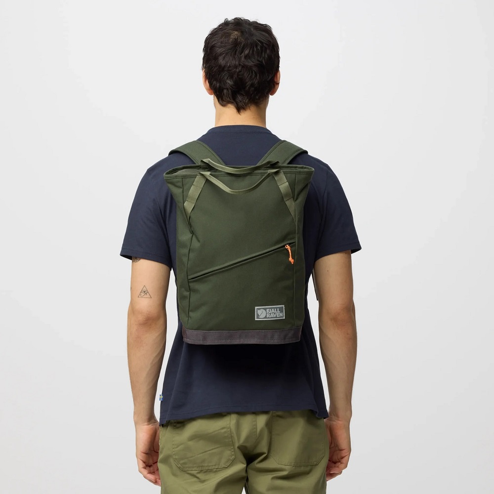 husky-onlinestore-fjaellraeven-vardag-totepack-22-deep-forest-23200341-live-a